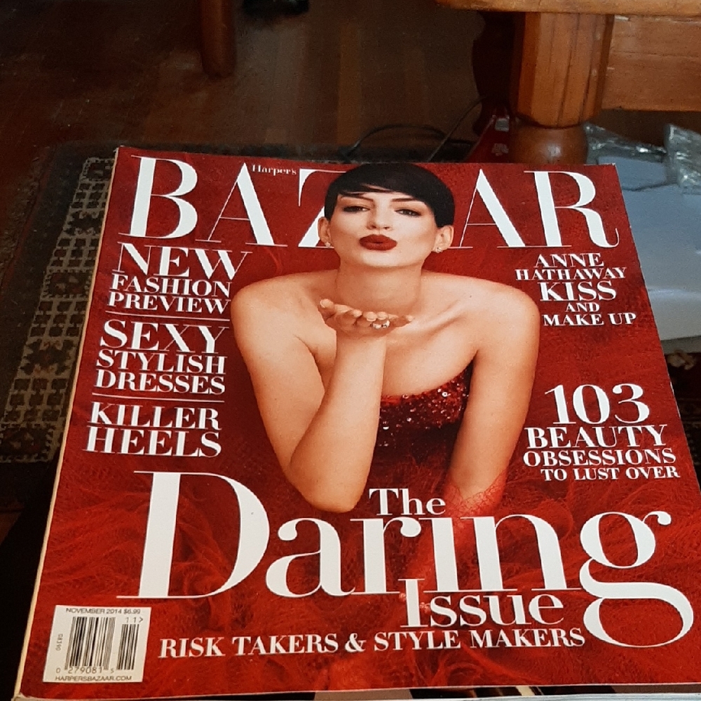 Bazaar Magazine Nov 2014 Anne HATHAWAY